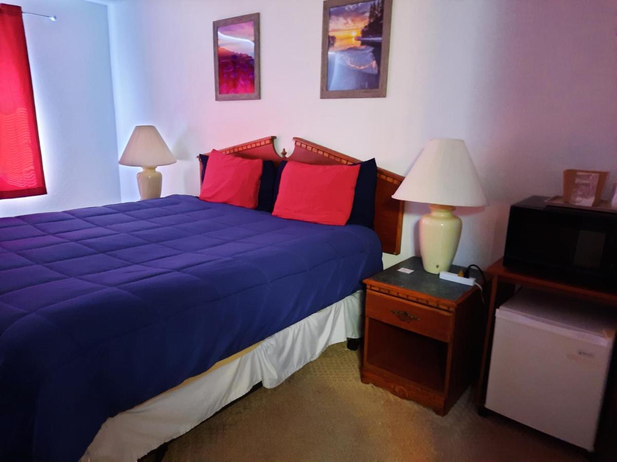 Model Towne Inn Motel Gwinn Eksteriør bilde