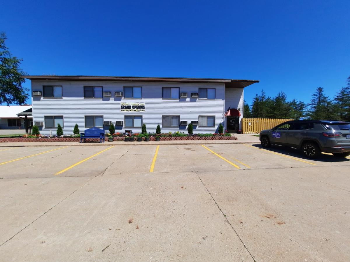 Model Towne Inn Motel Gwinn Eksteriør bilde